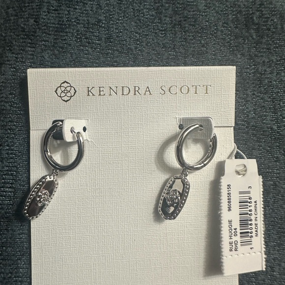 Kendra Scott Rue Set - Picture 2 of 3